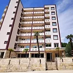 Dale Apartment Becici- Paradiso