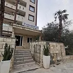 Dale Apartment Becici