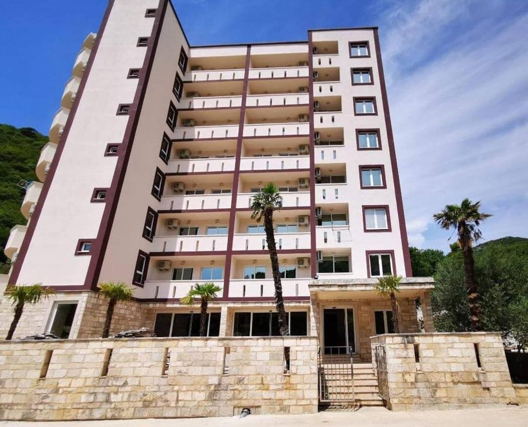 Apartment Dale Becici *