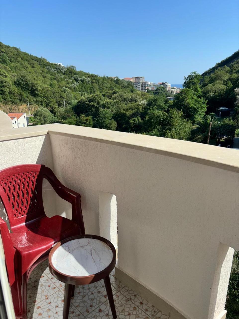 Dale Becici Apartment *