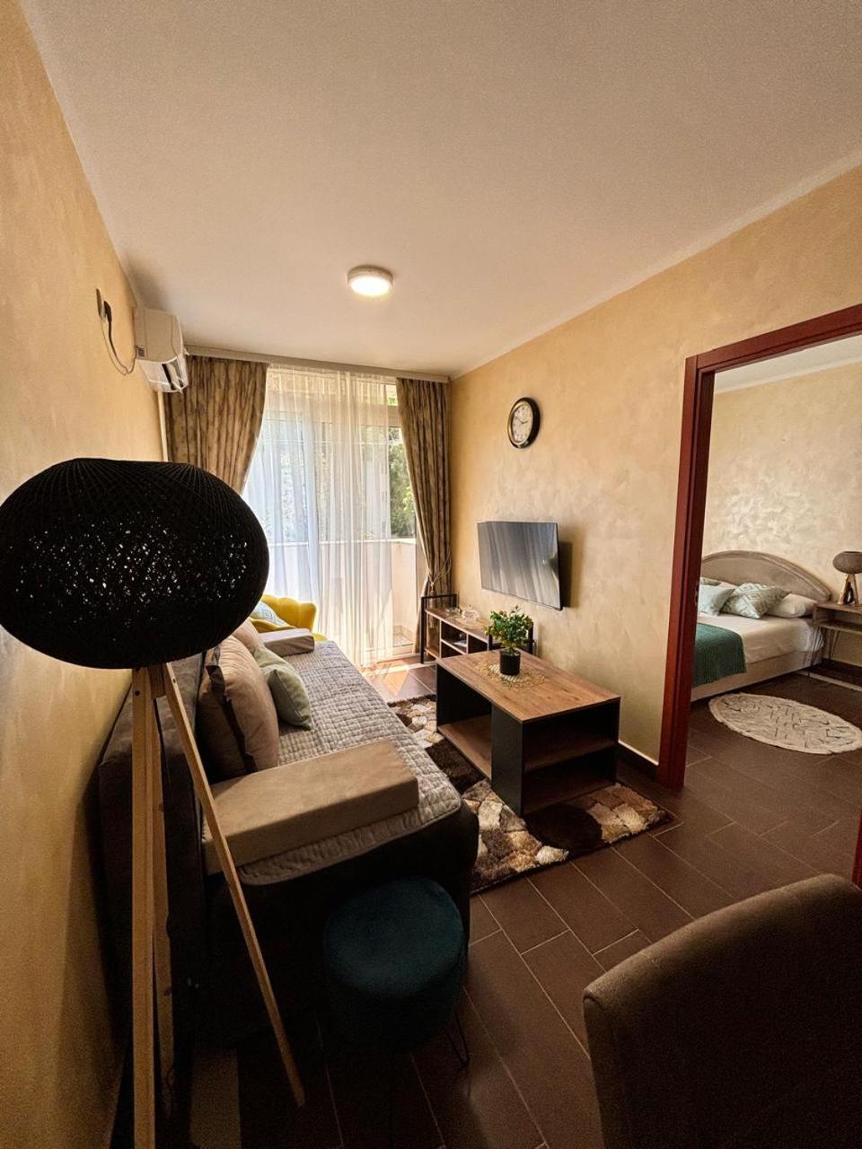 Dale Becici Apartment *